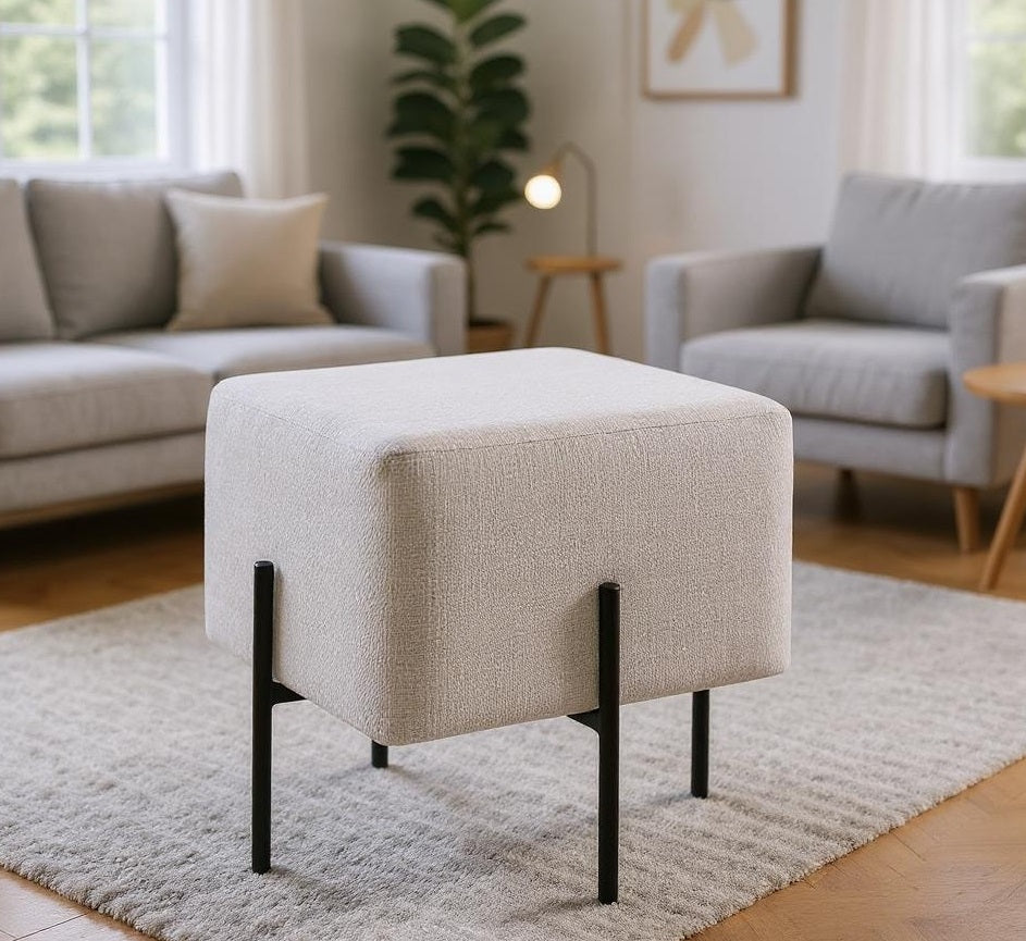 Ava Ottoman
