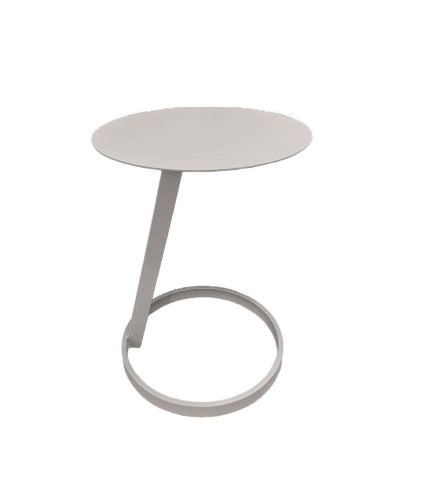 
          no blank-files/ElsiAccentTableinMushroom.jpg