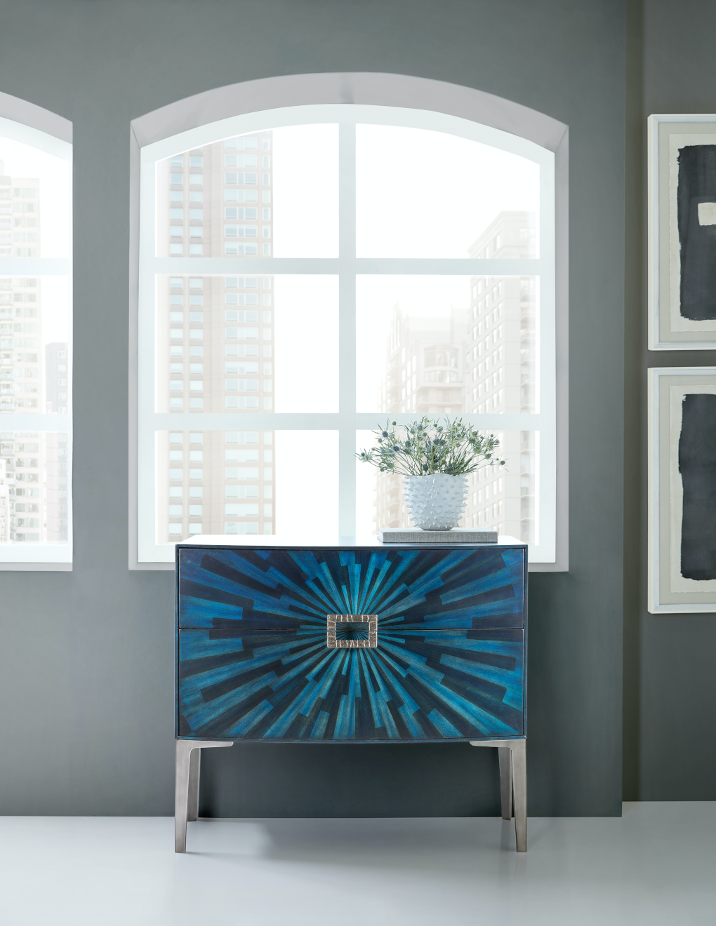 Luminous Accent Chest 86964 RS