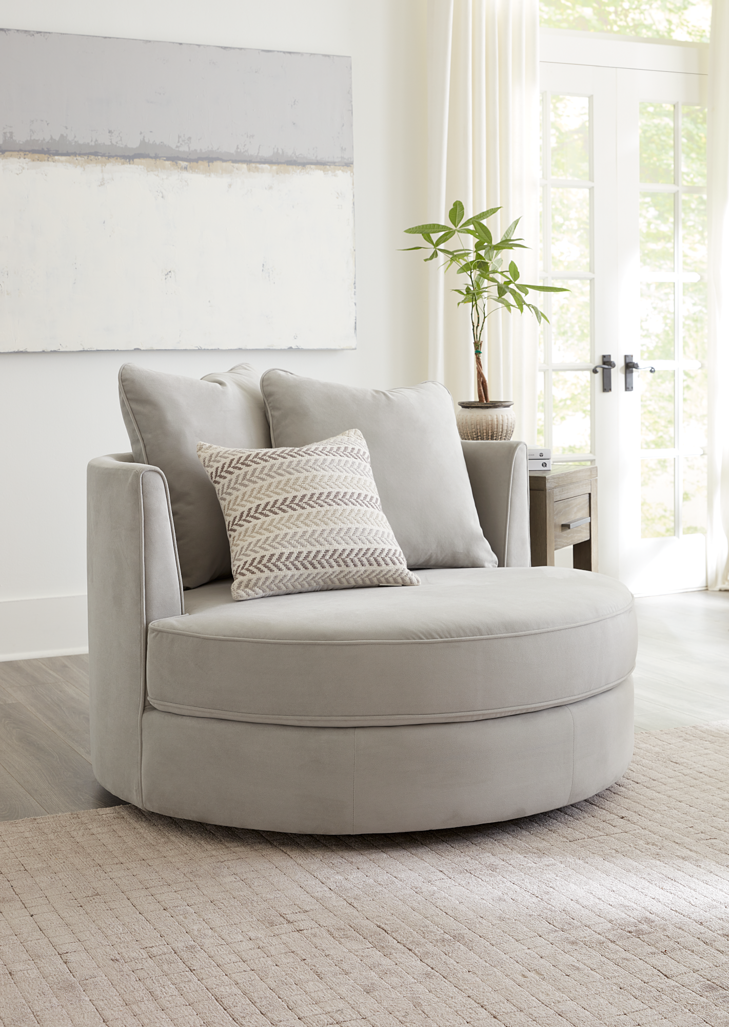 Sutton Accent Swivel Chair
