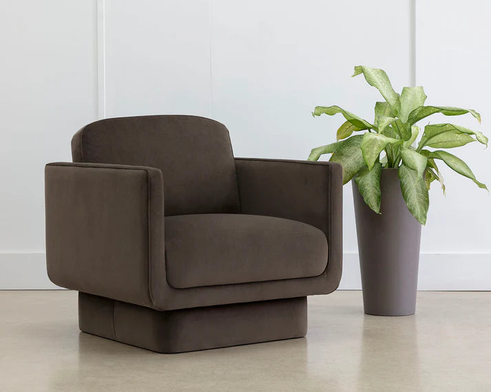 Thompson Accent Chair – Decorium
