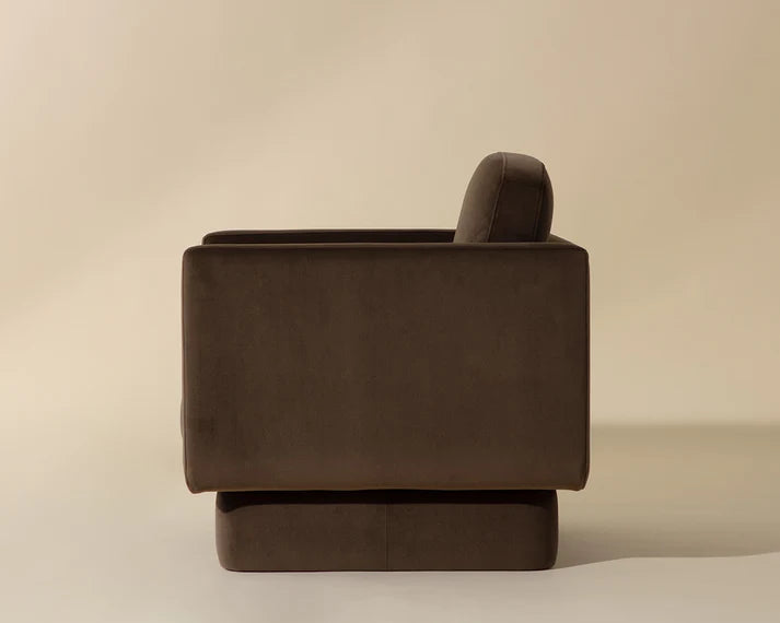 Thompson Accent Chair – Decorium
