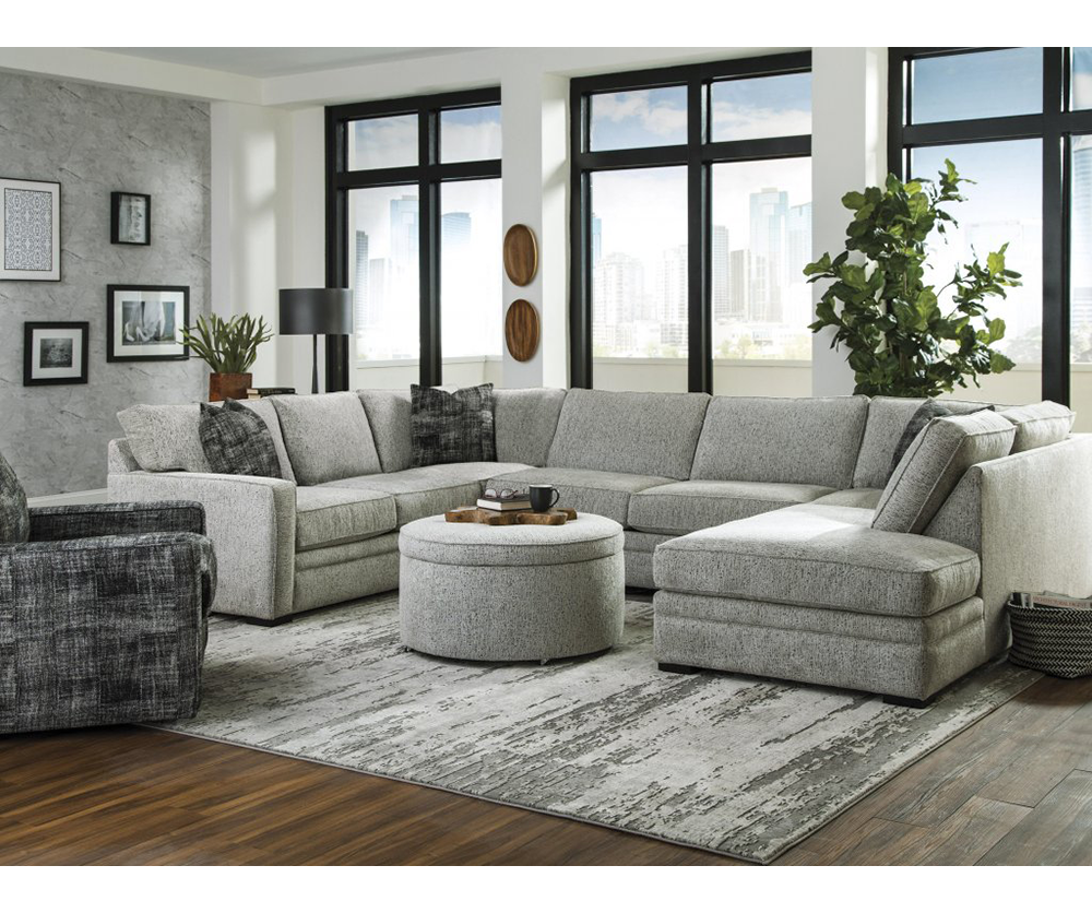Maggie 3pc. Sectional SKU 903905
