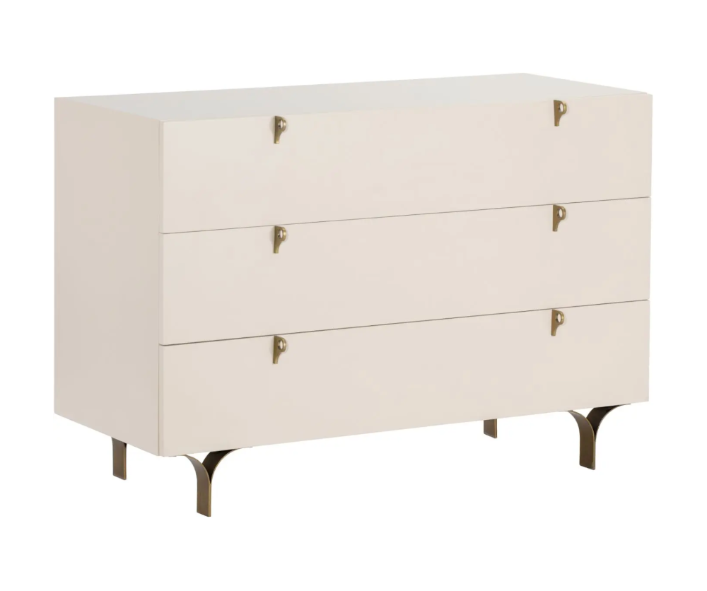 
          no blank-products/Whitlock-3-Drawer-Dresser-84652-Silo-1.png